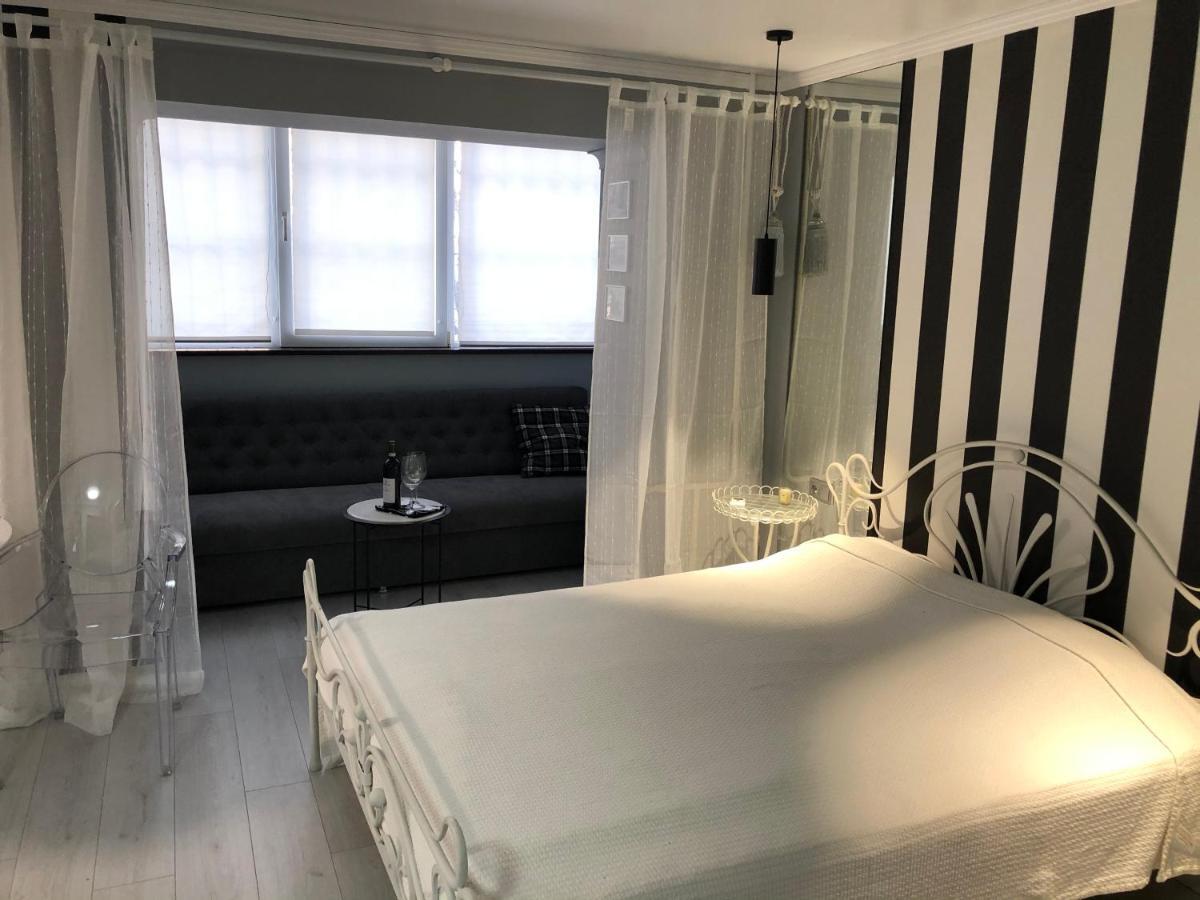 Charming Studio In Pechersk Киев Экстерьер фото