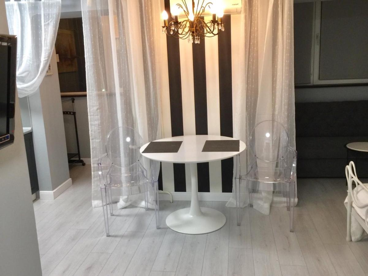 Charming Studio In Pechersk Киев Экстерьер фото