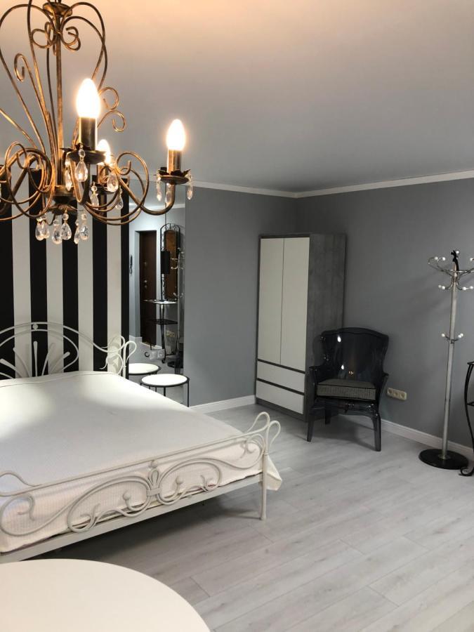 Charming Studio In Pechersk Киев Экстерьер фото